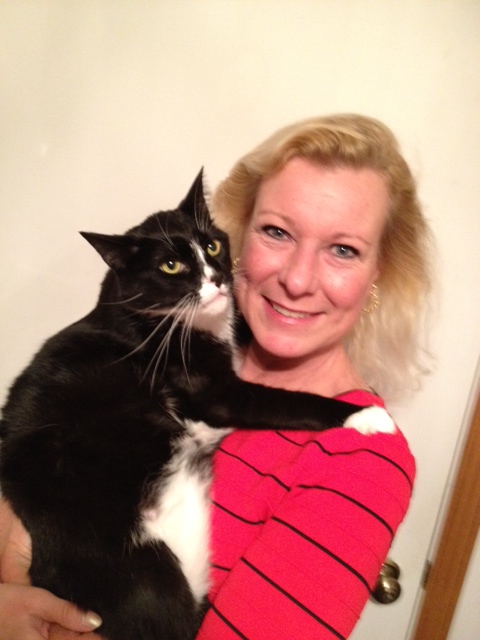 Headshot of Carol Preuett and Kokomo (cat)